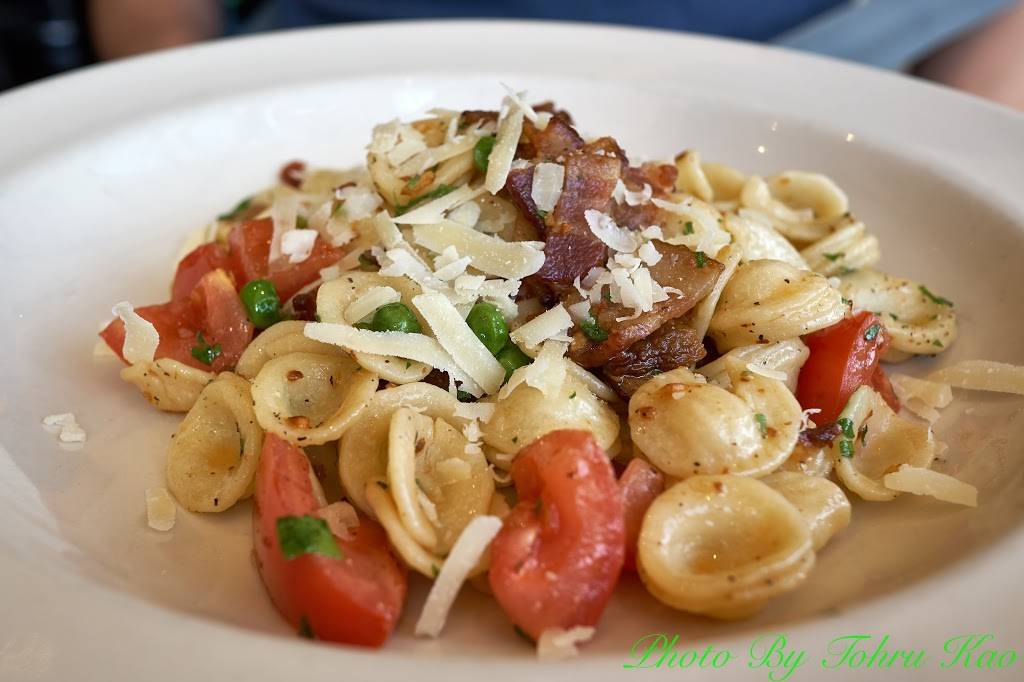 La Fontaine | restaurant | 186 Castro St, Mountain View, CA 94041, USA | 6509682300 OR +1 650-968-2300