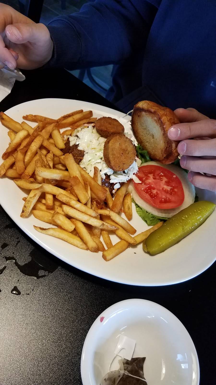 Bon Voyage Great Food And Spirits | restaurant | 40160 N Bluff Lake Rd, Antioch, IL 60002, USA | 2247888735 OR +1 224-788-8735