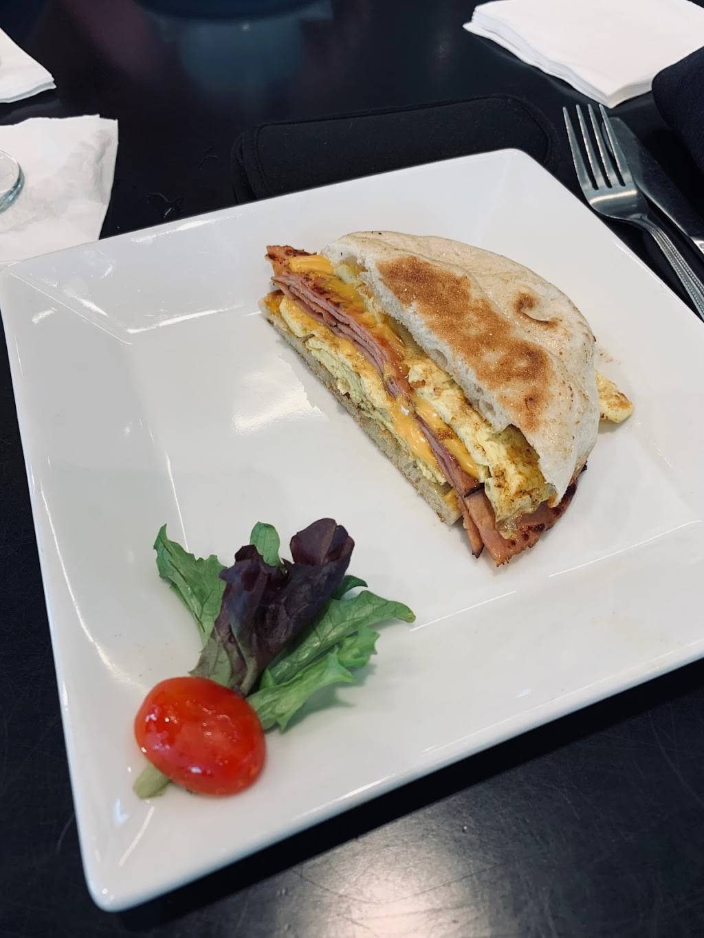 Latitudes Restaurant | restaurant | Compass Pointe South Wynd NE, Leland, NC 28451, USA | 9107777740 OR +1 910-777-7740