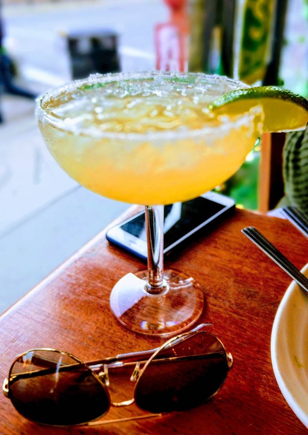 Cocina TARASCAS Mexican Restaurant | restaurant | 2585 N Clark St, Chicago, IL 60614, USA | 7735492595 OR +1 773-549-2595