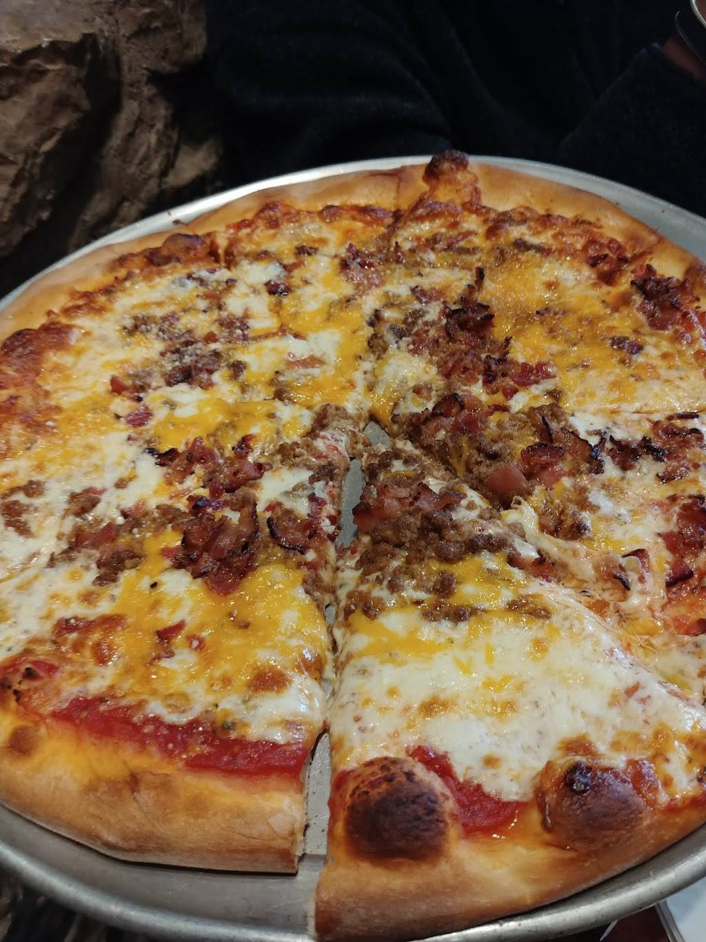 Racanellis New York Pizzeria | | restaurant | 12 S Euclid Ave, St. Louis, MO 63108, USA | 3143677866 OR +1 314-367-7866