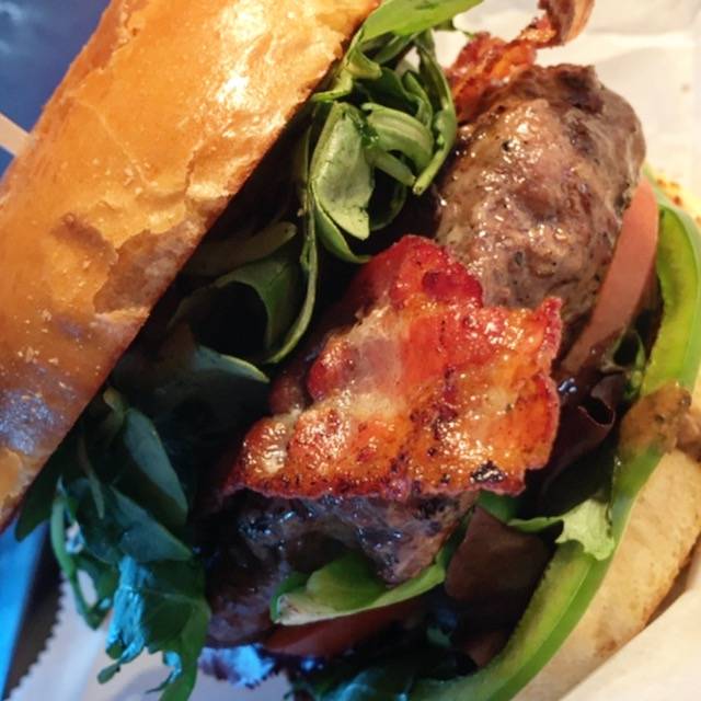 Pieces of Eight | restaurant | 4615 Hollins Ferry Rd, Halethorpe, MD 21227, USA | 4103700810 OR +1 410-370-0810