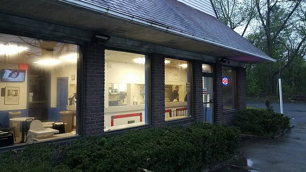 Hot Dog Charlies Cohoes | restaurant | 629 Saratoga St, Cohoes, NY 12047, USA | 5182354494 OR +1 518-235-4494