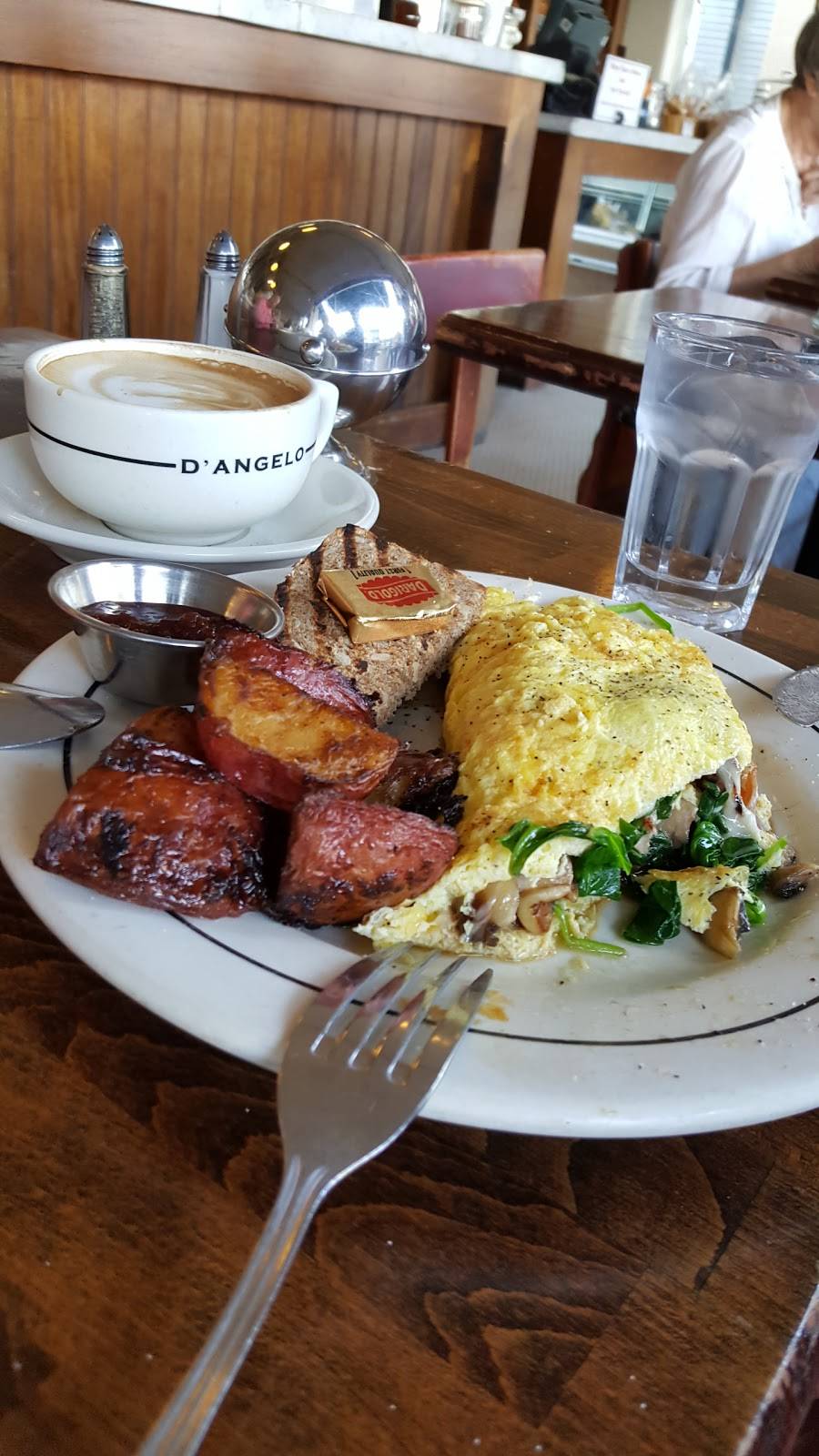 DAngelos Bread | bakery | 25 W Gutierrez St, Santa Barbara, CA 93101, USA | 8059625466 OR +1 805-962-5466