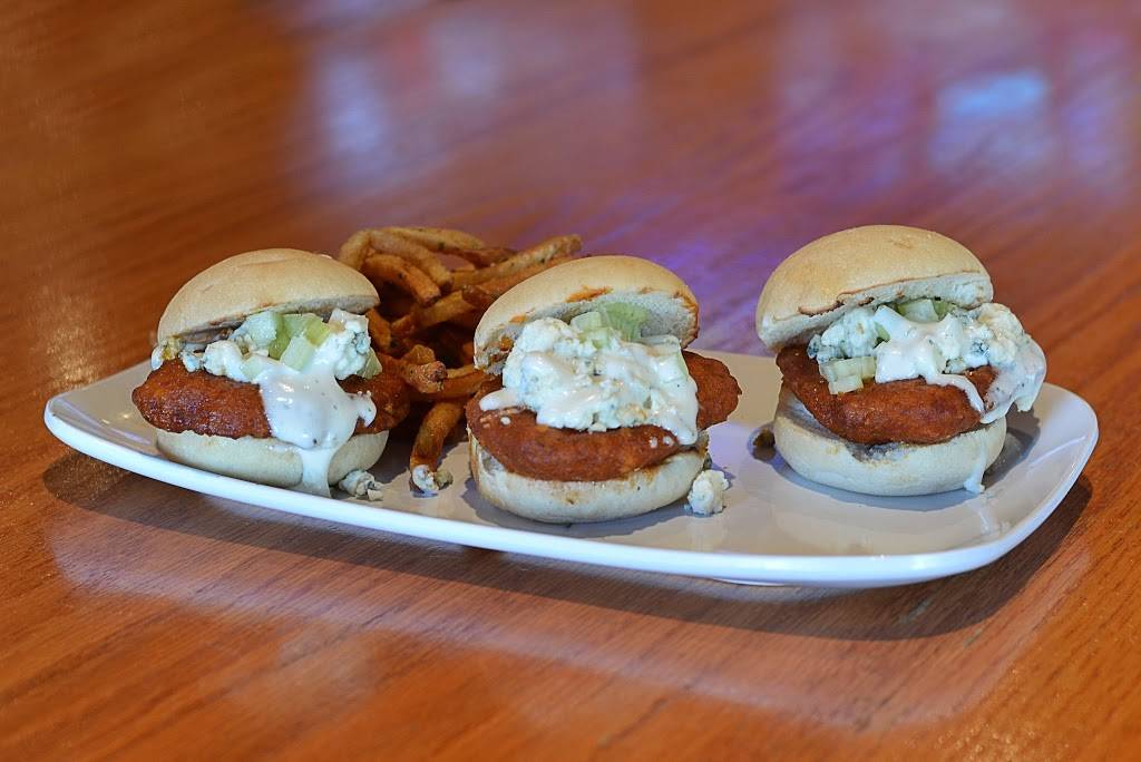 Hamiltons Pub | restaurant | 4866 Thompson Rd, Columbus, OH 43230, USA | 6147750007 OR +1 614-775-0007