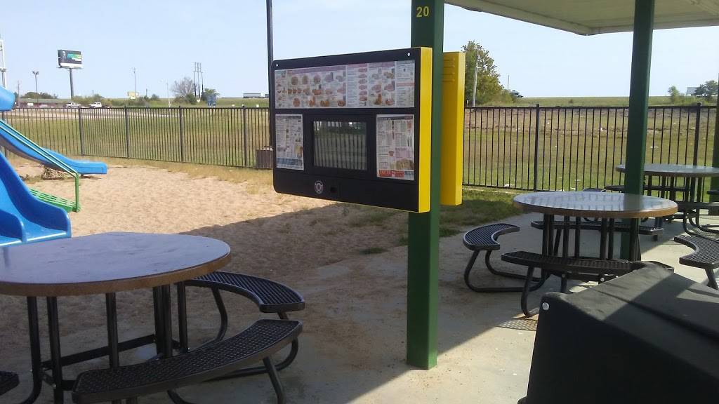 Sonic Drive-In | restaurant | 1000 South, OK-2, Warner, OK 74469, USA | 9184633712 OR +1 918-463-3712