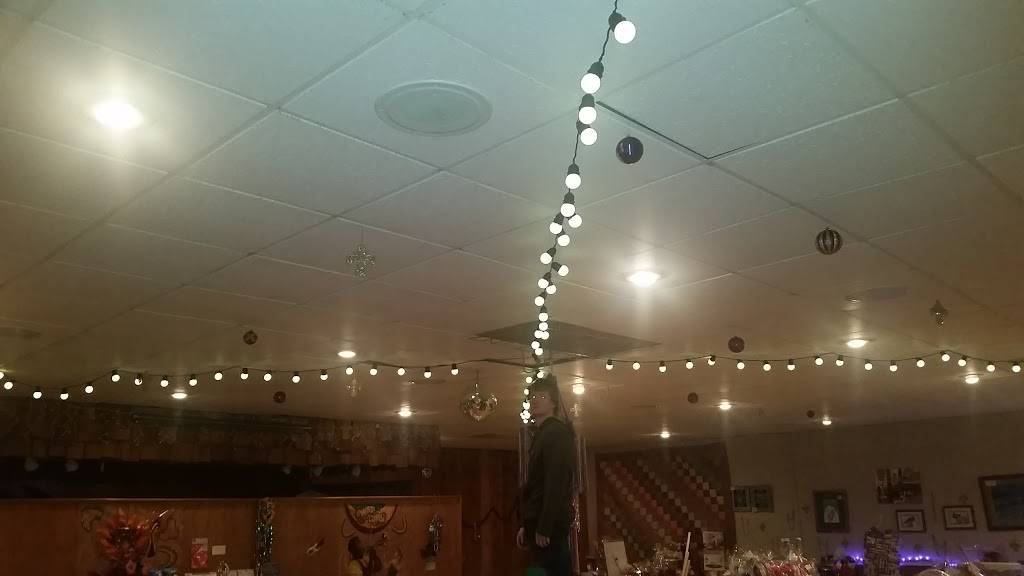 Boscobel Bowling & Banquet LLC | night club | 9716, 16971 US-61, Boscobel, WI 53805, USA | 6083752200 OR +1 608-375-2200