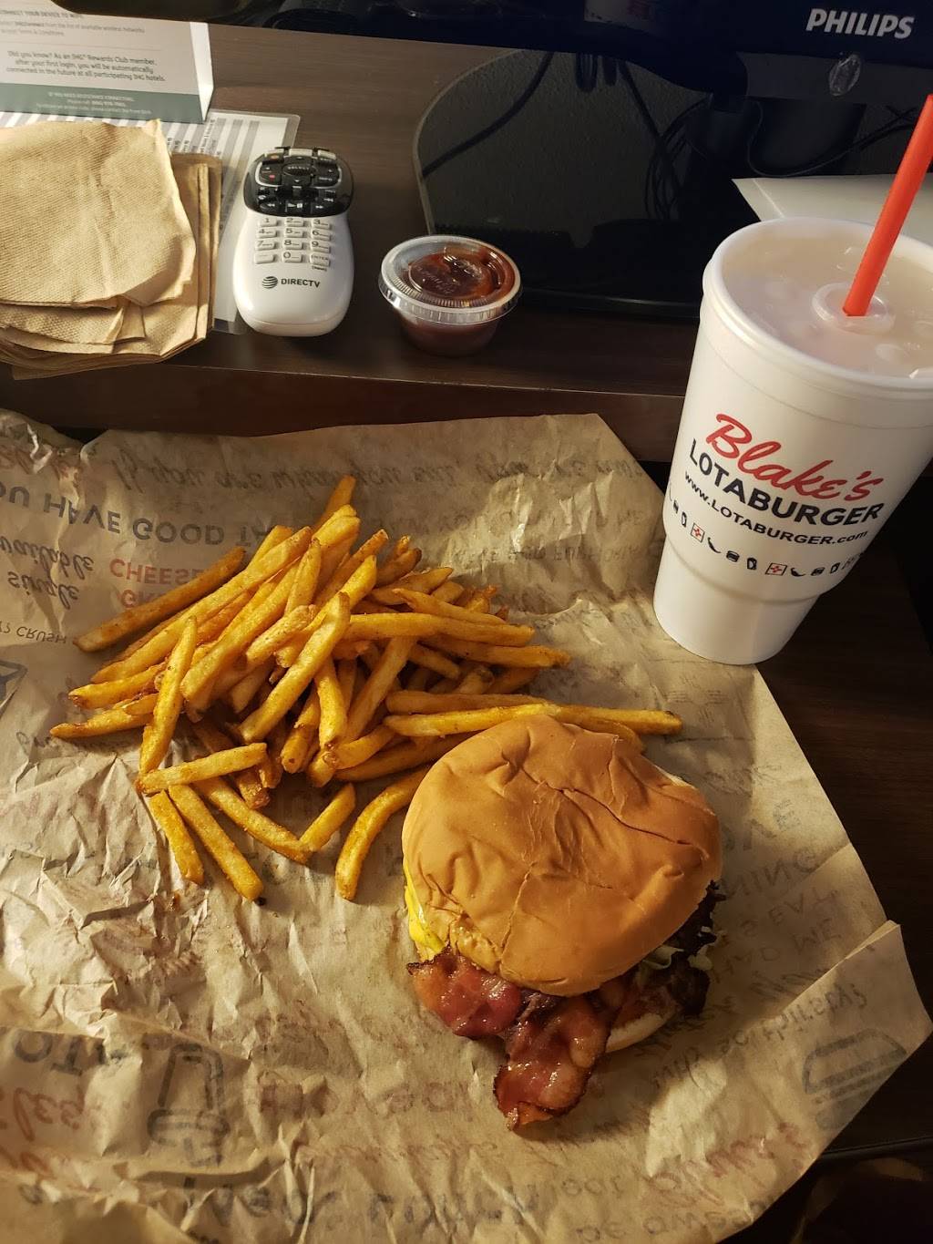 Blakes Lotaburger | restaurant | 3806 Montgomery Blvd NE, Albuquerque, NM 87109, USA | 5058837615 OR +1 505-883-7615