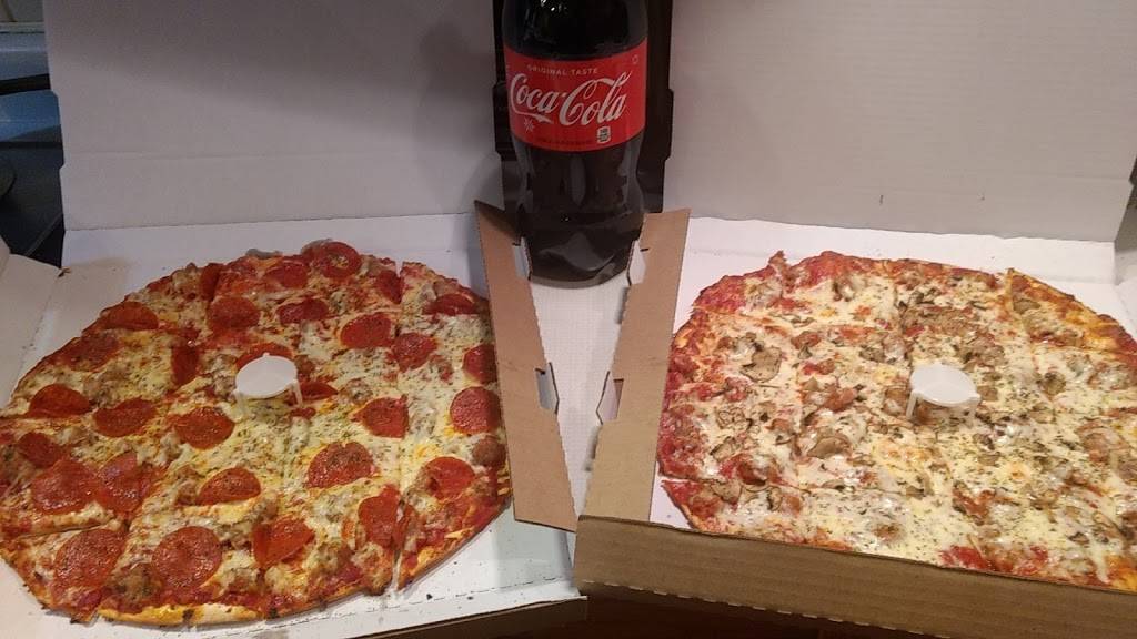 Paulees Pizzeria | restaurant | 7431 Hancock Dr, Wonder Lake, IL 60097, USA | 8156532333 OR +1 815-653-2333