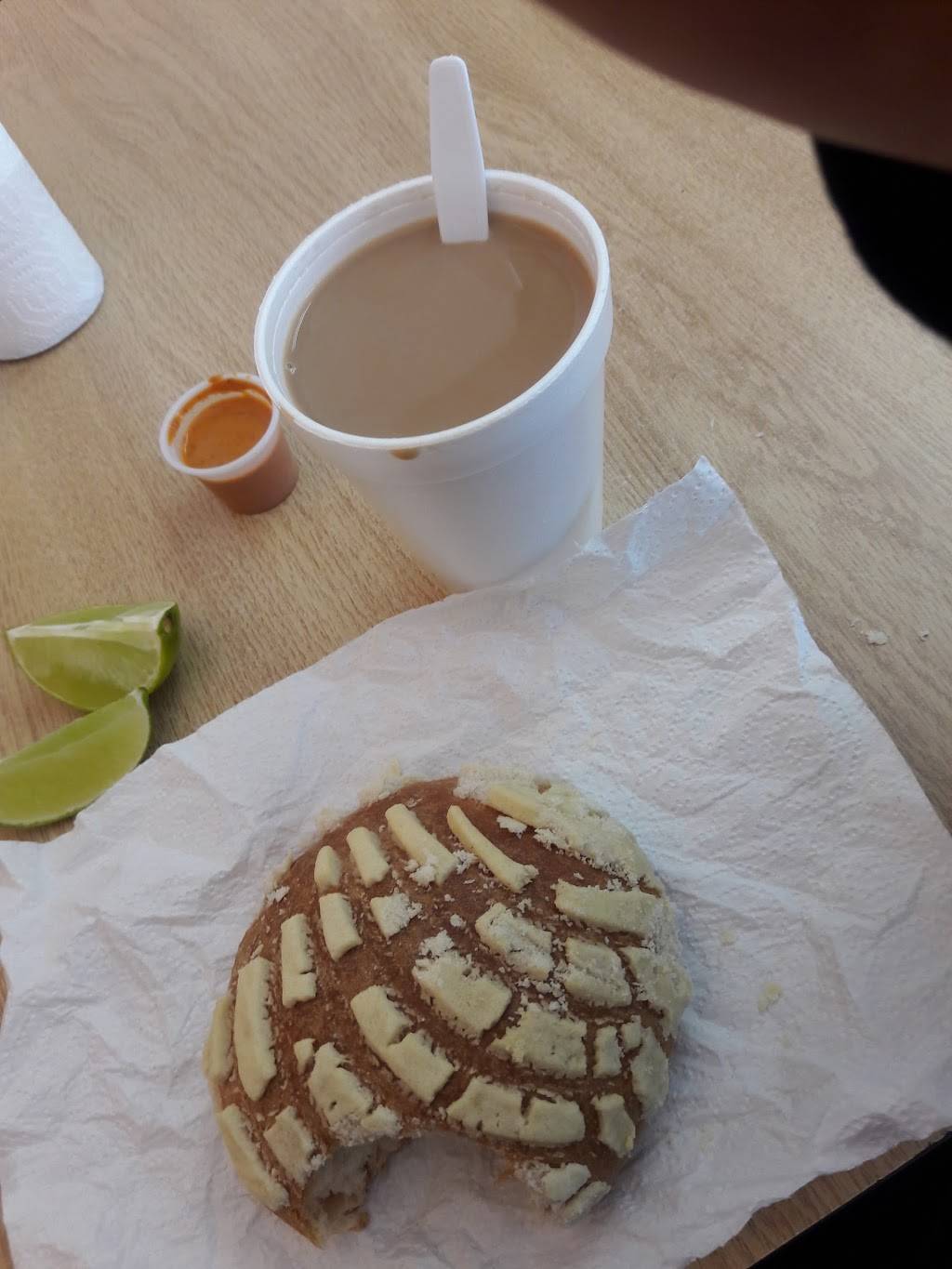 Taqueria Monchys | restaurant | 719 Telephone Rd, Houston, TX 77023, USA | 7139262900 OR +1 713-926-2900