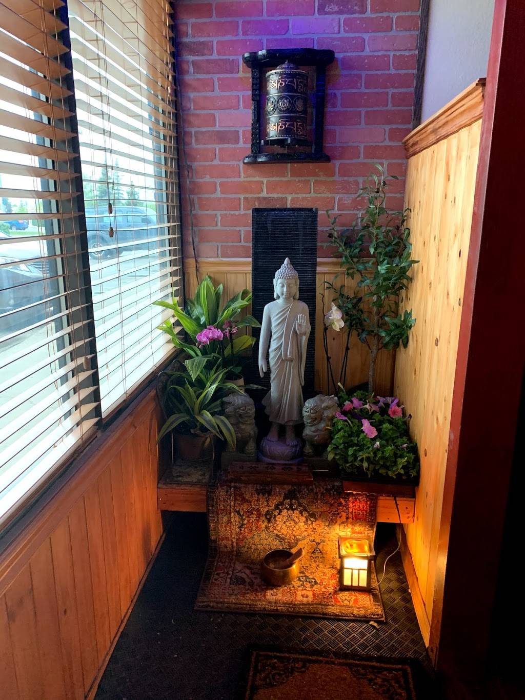 Mandala Restaurant | restaurant | 209 E Dimond Blvd, Anchorage, AK 99515, USA | 9075622662 OR +1 907-562-2662