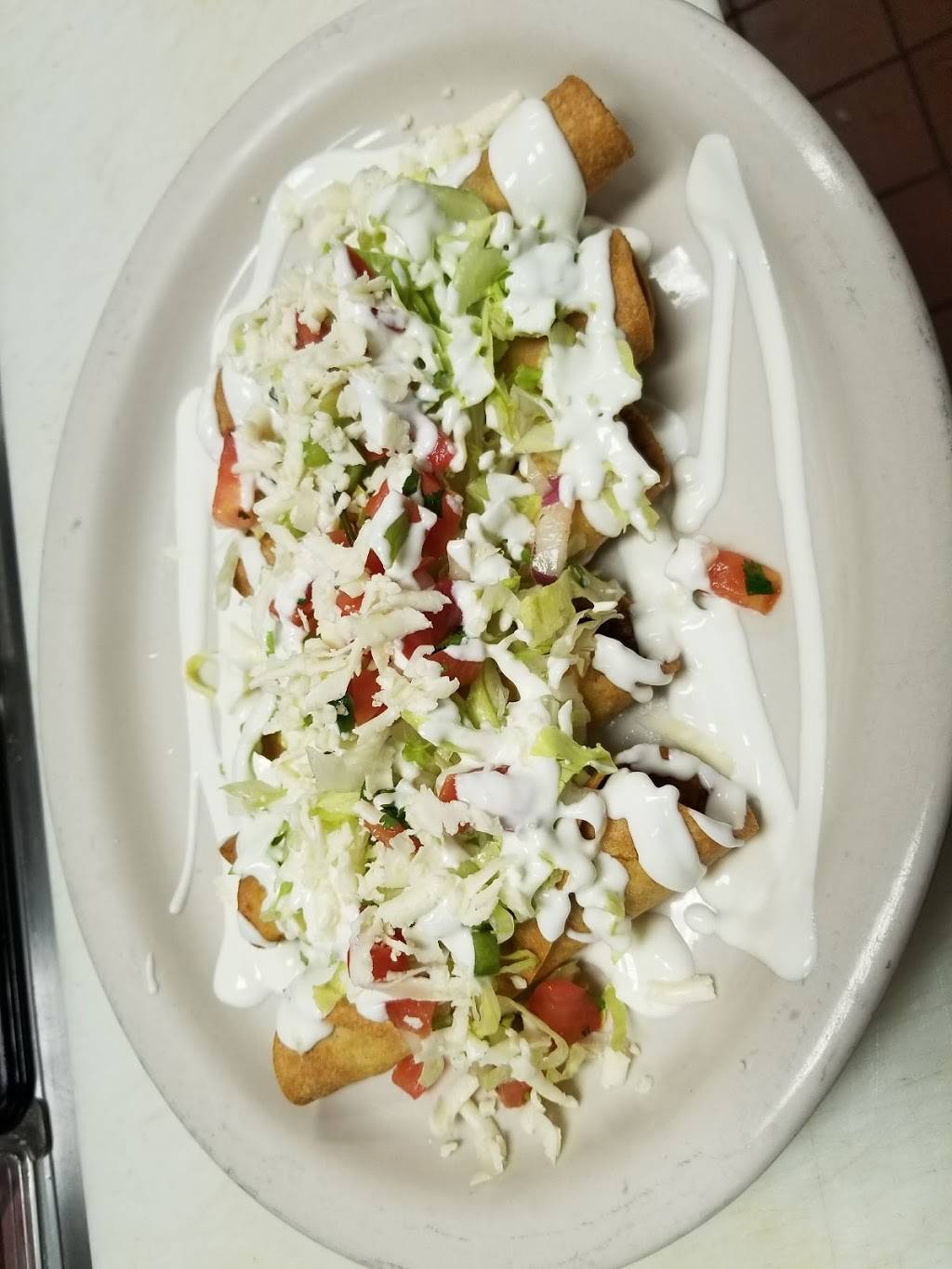 Benitos | restaurant | 2891 NJ-73, Maple Shade Township, NJ 08052, USA | 8562501007 OR +1 856-250-1007