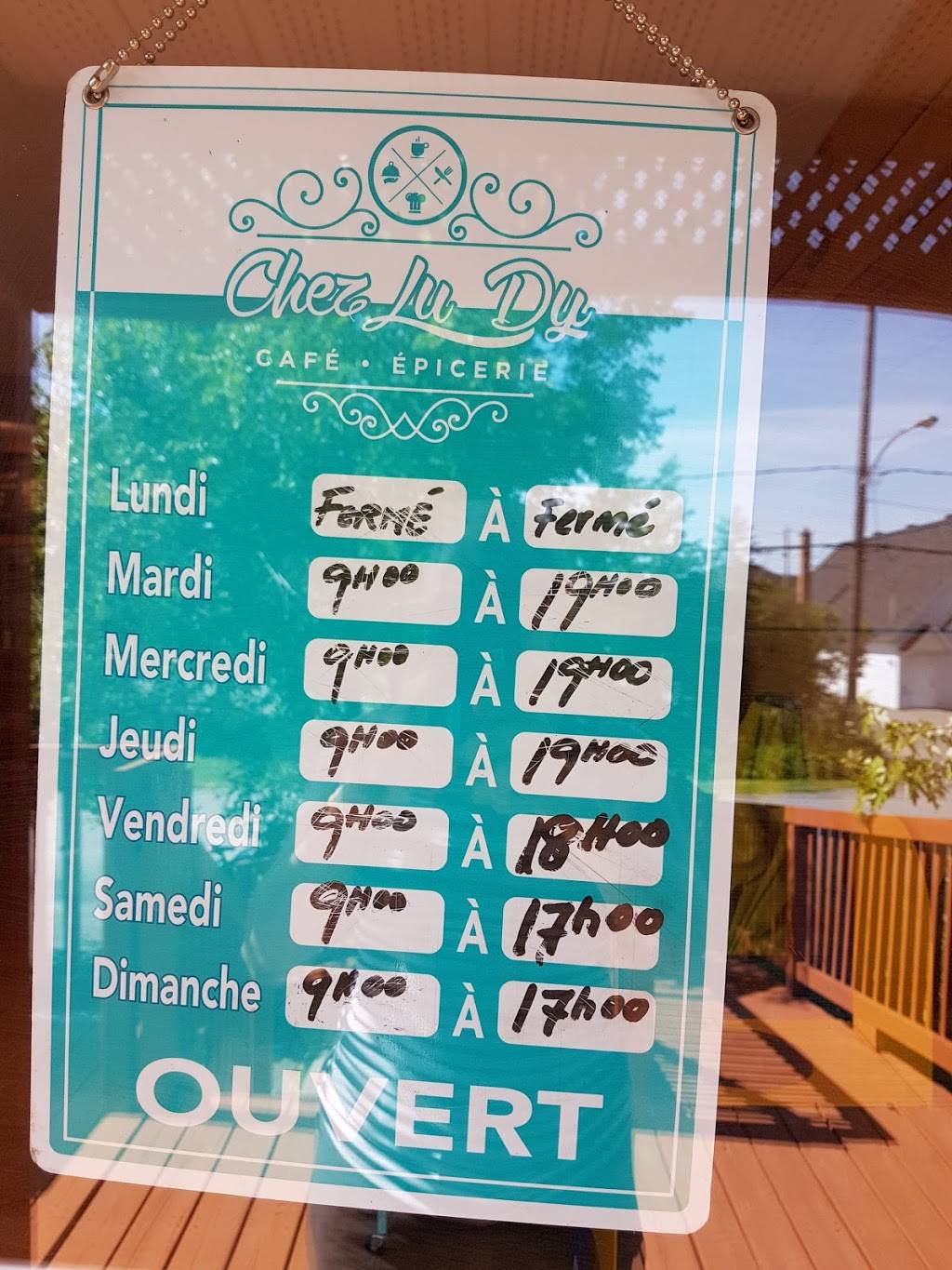 Chez Lu-Dy | restaurant | 2072 Rue Henriette, Carignan, QC J3L 4H5, Canada | 4507150666 OR +1 450-715-0666