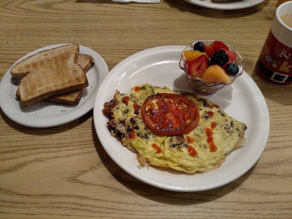 Whistle Stop Cafe | restaurant | 15 Grand Ave, Fox Lake, IL 60020, USA | 8475875654 OR +1 847-587-5654