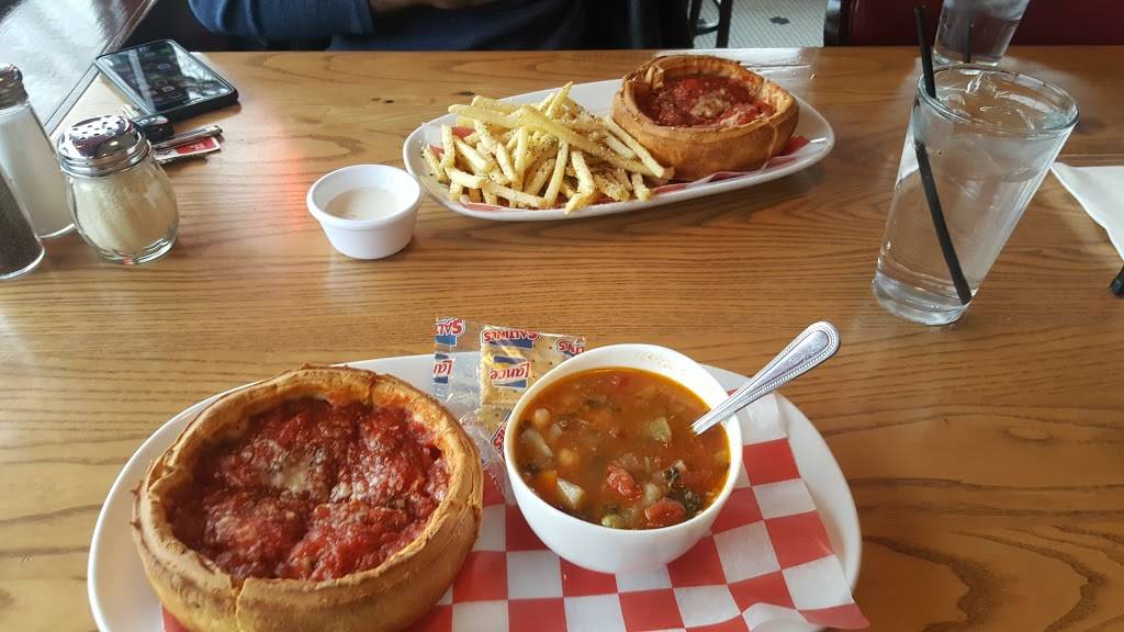 Giordanos | restaurant | 2010 W Montrose Ave, Chicago, IL 60618, USA | 7732754600 OR +1 773-275-4600