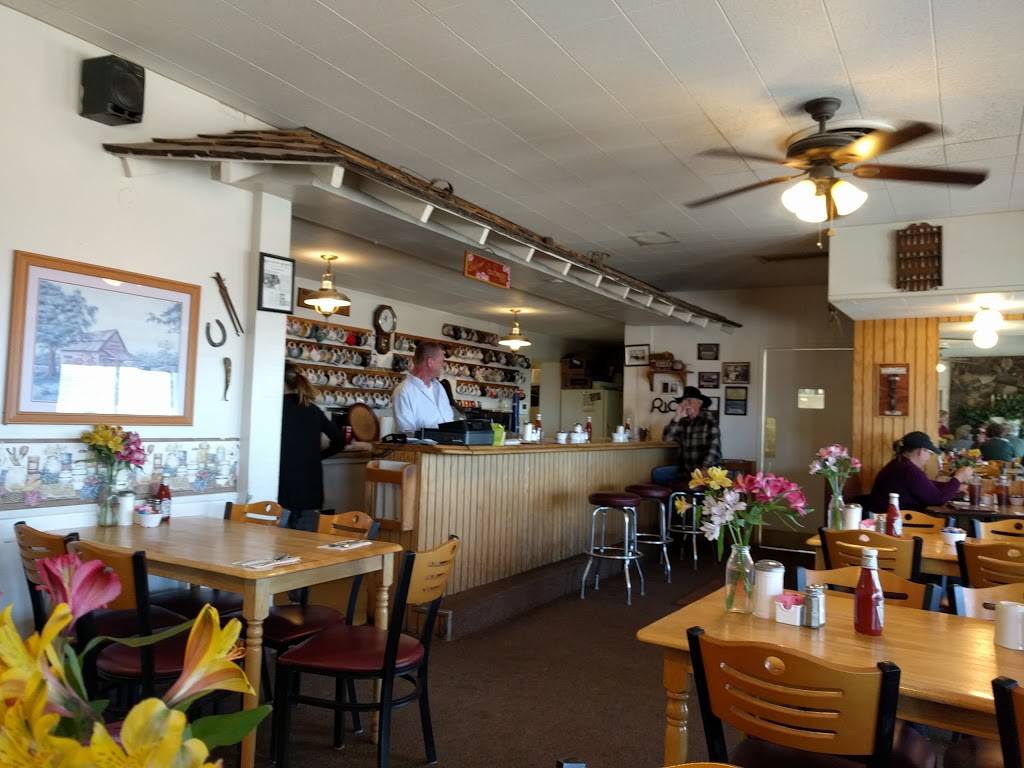 Ricks Roadside Cafe | restaurant | 3281 CA-138, Pinon Hills, CA 92372, USA | 7608688863 OR +1 760-868-8863