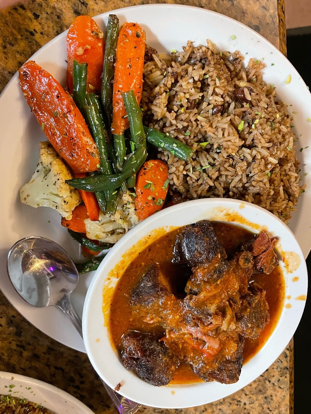 Mos Restaurant | restaurant | 1116 White St, Key West, FL 33040, USA | 3052968955 OR +1 305-296-8955