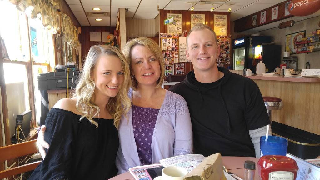 Lakeside Diner | restaurant | 429 Lacey Rd # B, Forked River, NJ 08731, USA | 6099712627 OR +1 609-971-2627