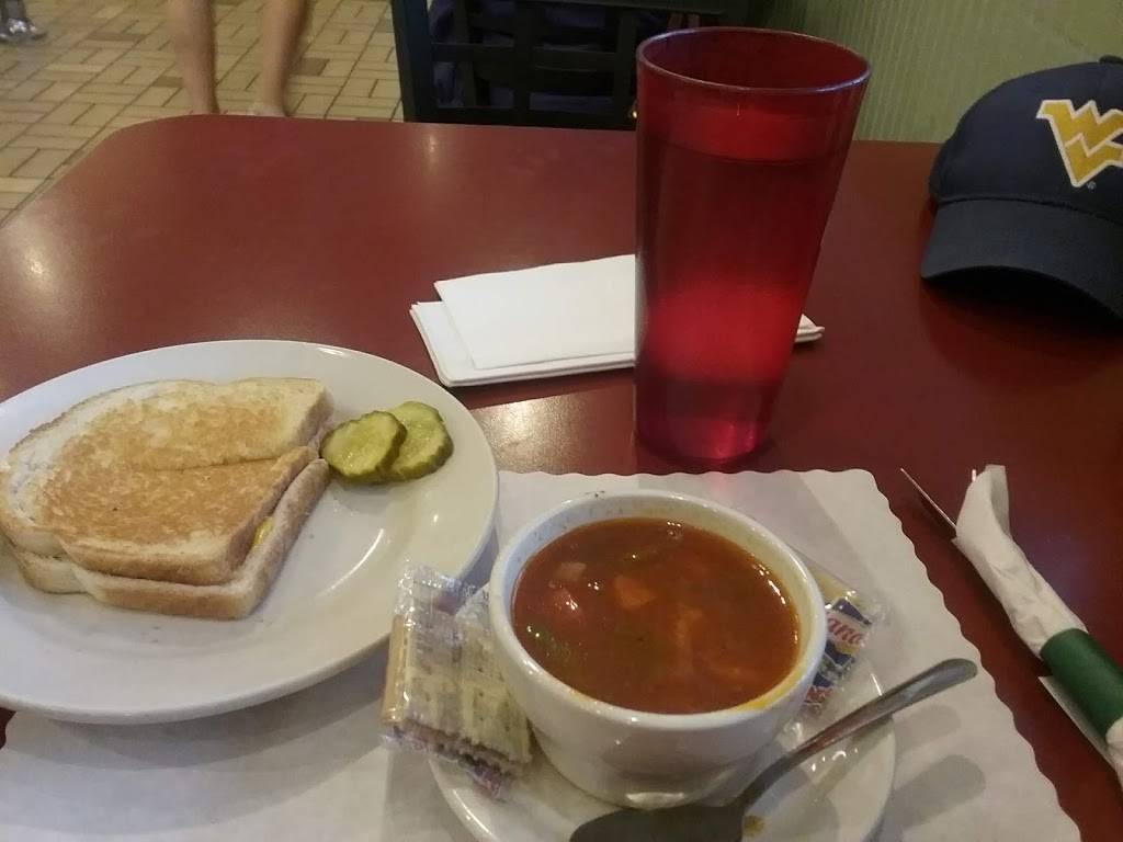 Parkette Family Restaurant | restaurant | 2022 E Pike St, Clarksburg, WV 26301, USA | 3046230155 OR +1 304-623-0155