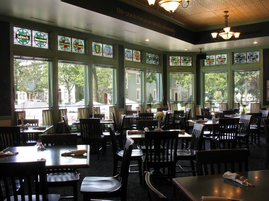 County Clare Irish Inn & Pub | restaurant | 1234 N Astor St, Milwaukee, WI 53202, USA | 4142725273 OR +1 414-272-5273