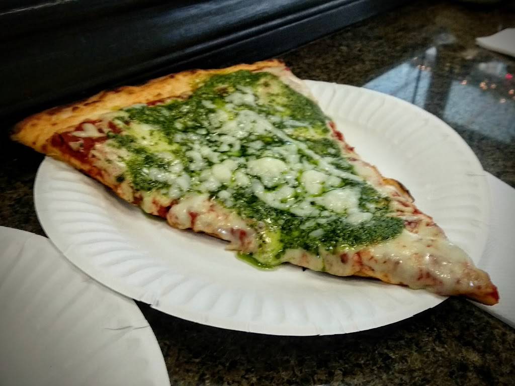 Bella Lucca Pizza | restaurant | 418 Geary St, San Francisco, CA 94102, USA | 4157766777 OR +1 415-776-6777