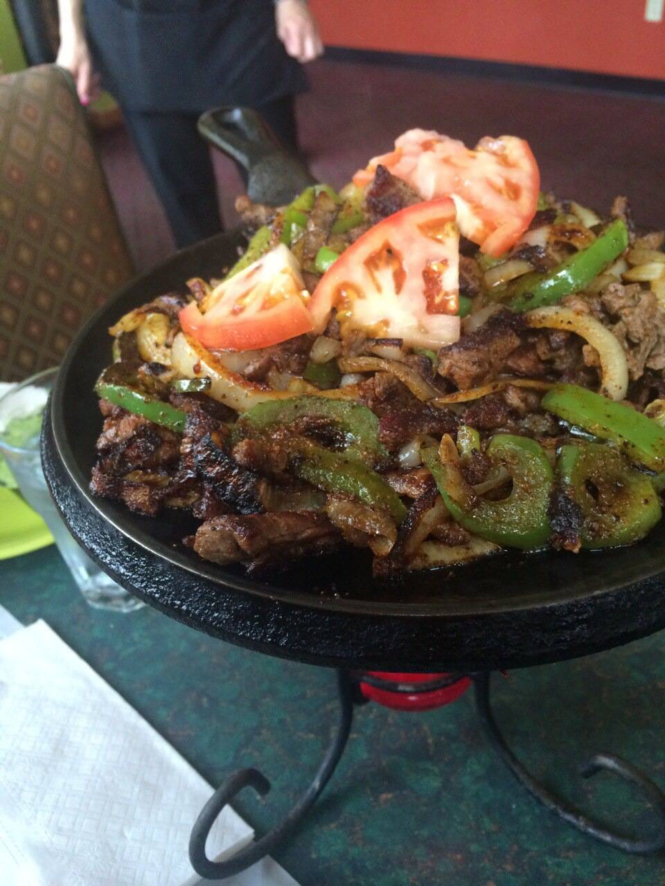 Los Arcos | restaurant | 2000 E Dowling Rd, Anchorage, AK 99507, USA | 9075620477 OR +1 907-562-0477