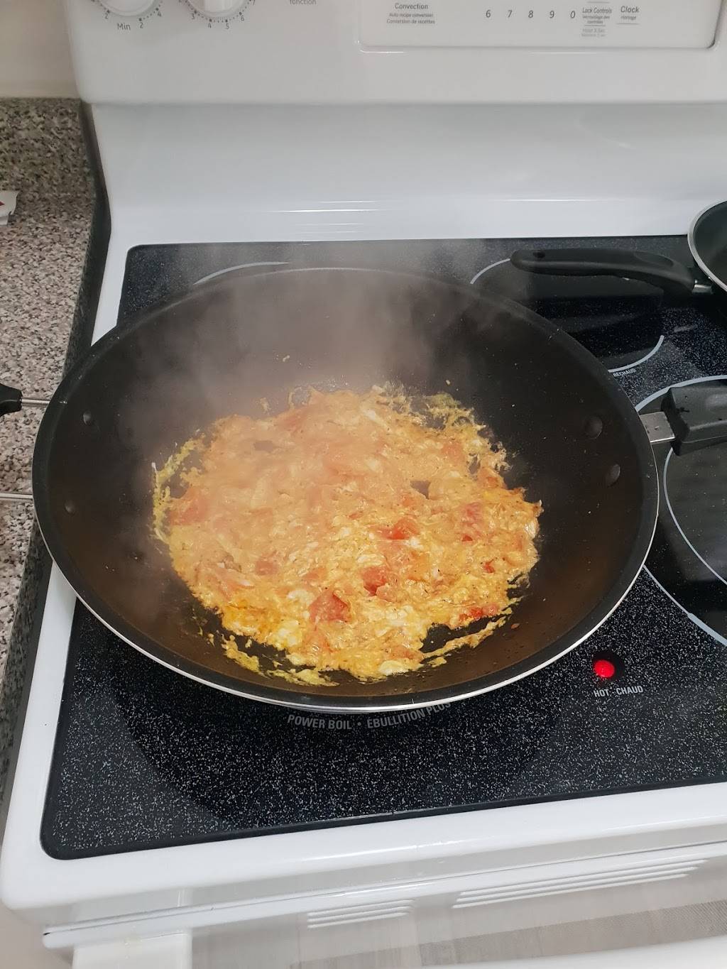 Crave Restaurant and Bar | restaurant | 816 Sheppard Ave W, North York, ON M3H 2T1, Canada | 4163984553 OR +1 416-398-4553