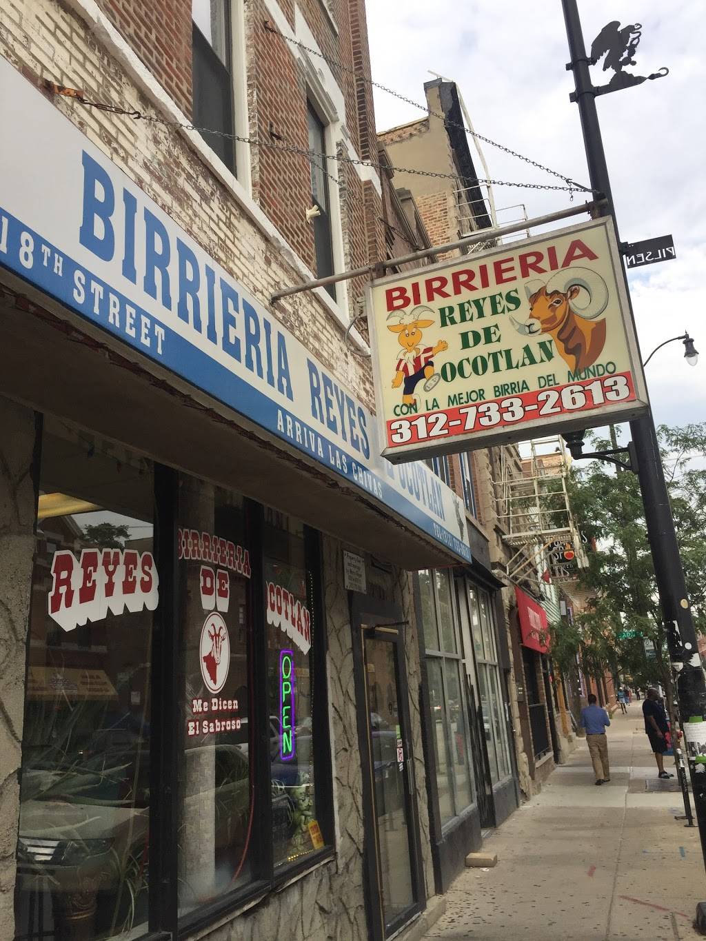 Birrieria Reyes De Ocotlan Restaurant | restaurant | 1322 W 18th St, Chicago, IL 60608, USA | 3127332613 OR +1 312-733-2613