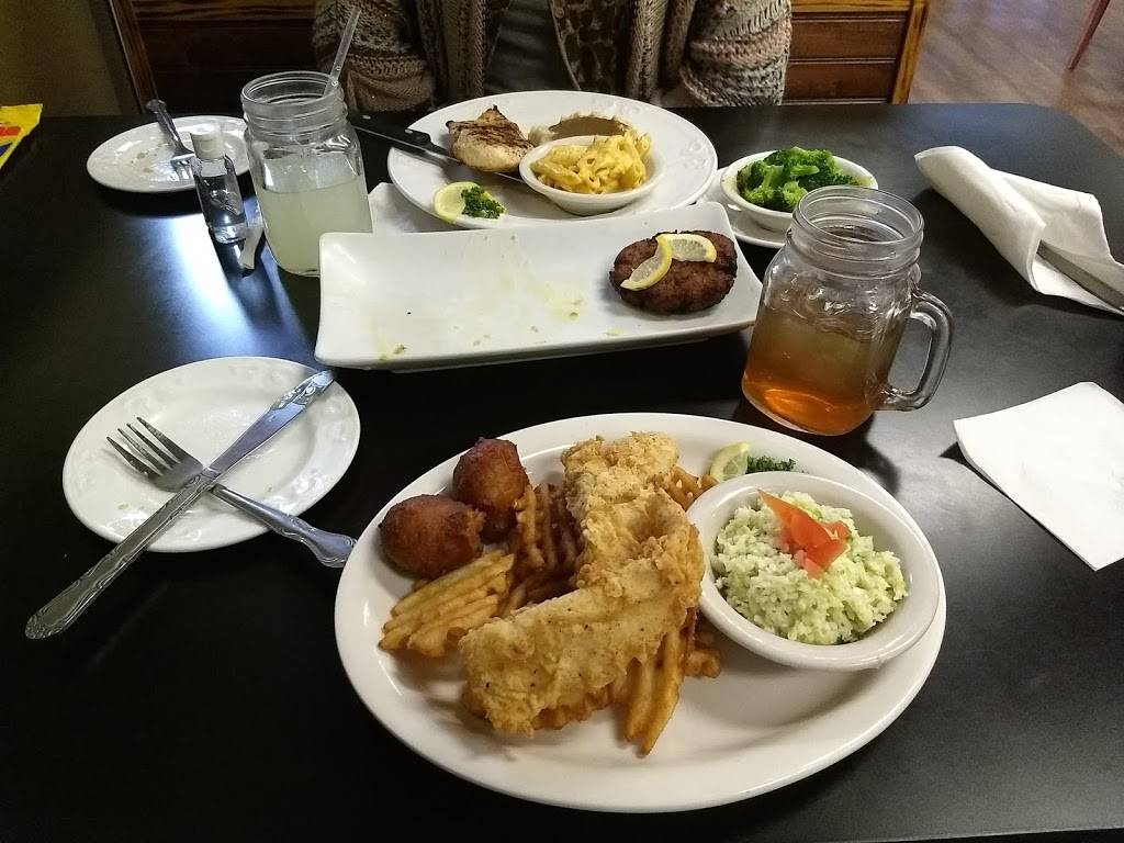 Cherrys Seafood & Steak | restaurant | 408 N Main St, Trenton, FL 32693, USA | 3524631212 OR +1 352-463-1212