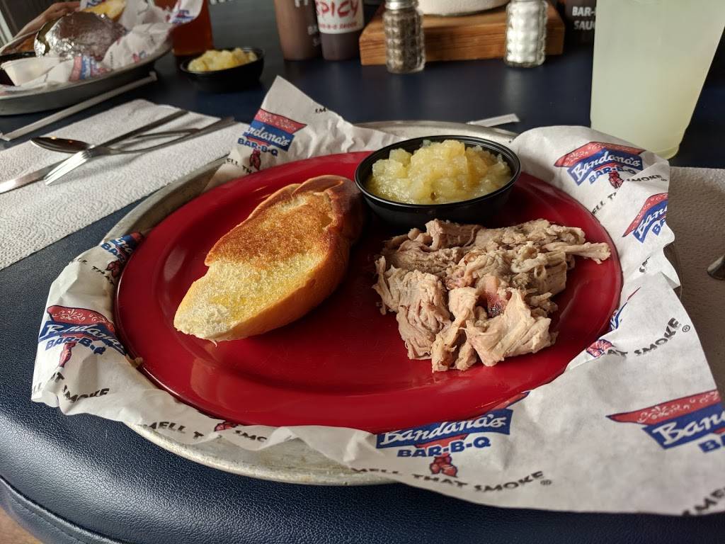 Bandanas Bar-B-Q | restaurant | 6163 Mid Rivers Mall Dr, St Peters, MO 63304, USA | 6369289999 OR +1 636-928-9999