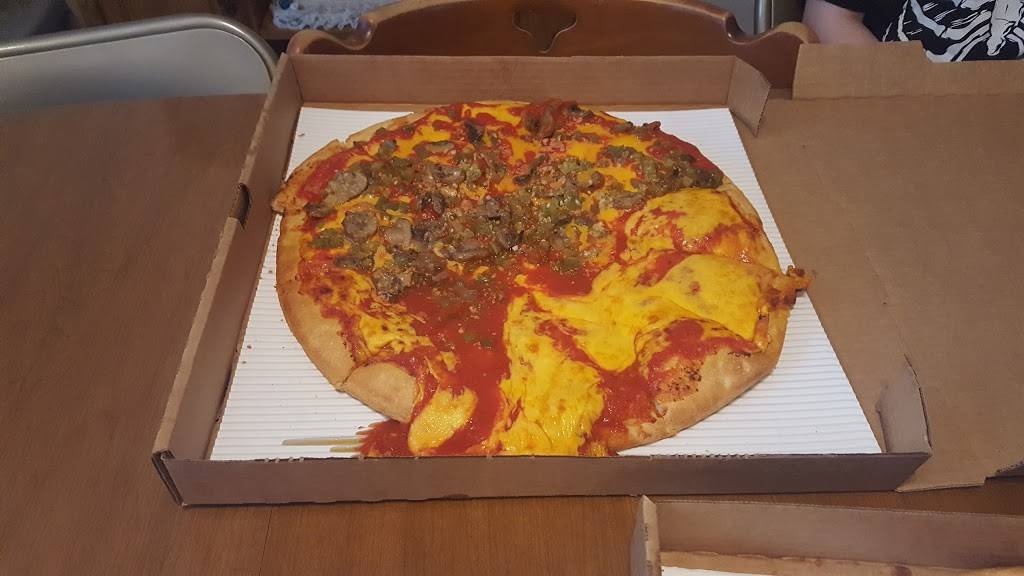 Mary Zifers Pizza Shop | restaurant | 110 W 4th St, Dover, OH 44622, USA | 3303433512 OR +1 330-343-3512