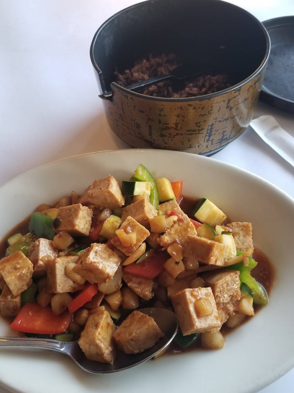 Plearn Thai Restaurant | restaurant | 1923 University Ave, Berkeley, CA 94704, USA | 5105499999 OR +1 510-549-9999