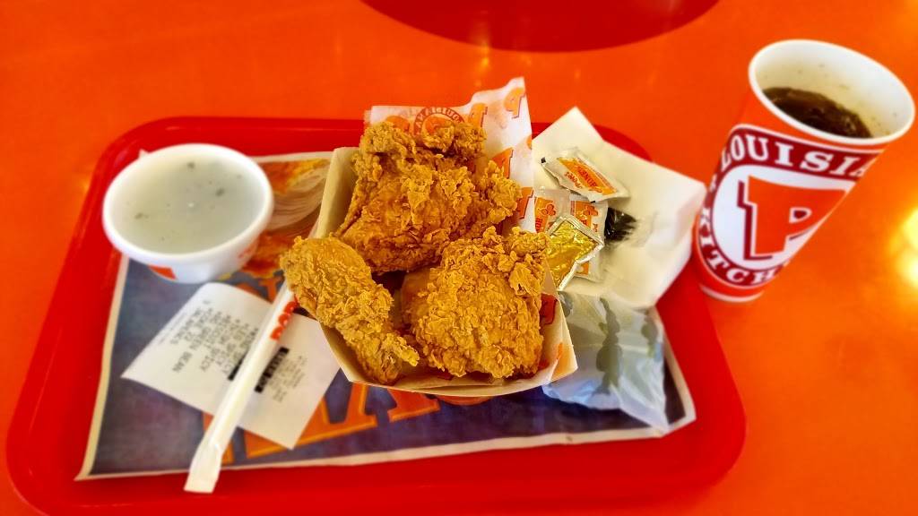 Popeyes Louisiana Kitchen | restaurant | 1141 MacArthur Rd, Whitehall, PA 18052, USA | 6103510334 OR +1 610-351-0334