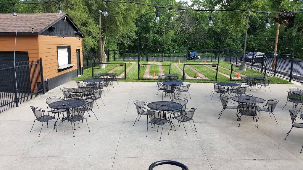 The Bowery Bar & Grill | restaurant | 3023 W Ryan Rd, Franklin, WI 53132, USA | 4147613260 OR +1 414-761-3260