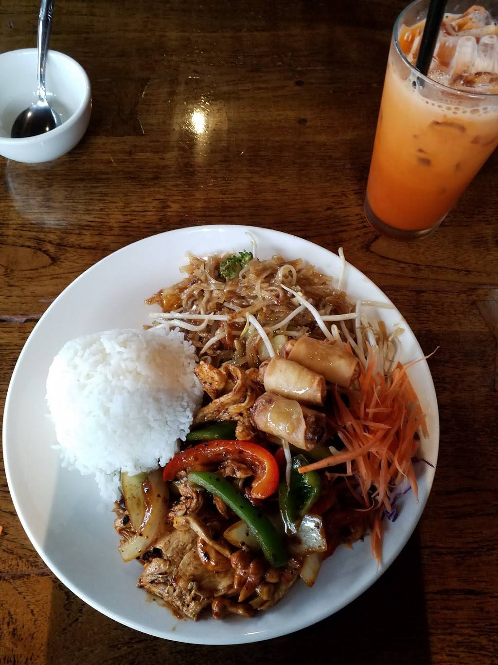 Thai Ginger - Factoria | restaurant | 3717 Factoria Blvd SE, Bellevue, WA 98006, USA | 4256414008 OR +1 425-641-4008