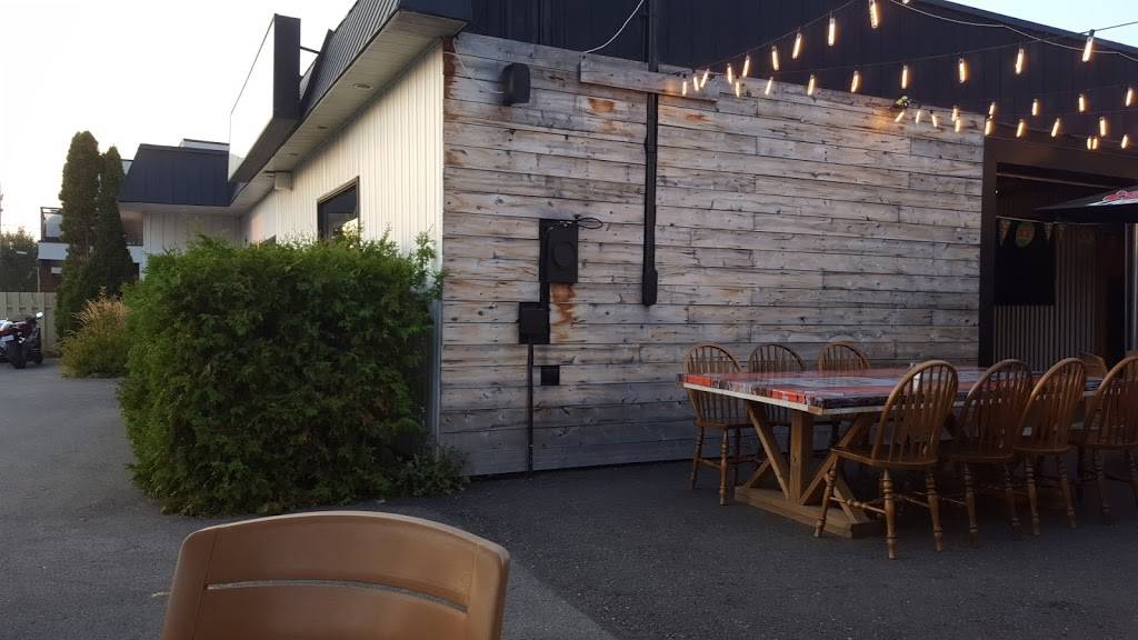 La Shed BBQ & Pub | restaurant | 501 Rue Boivin, Granby, QC J2G 2L5, Canada | 4505587337 OR +1 450-558-7337
