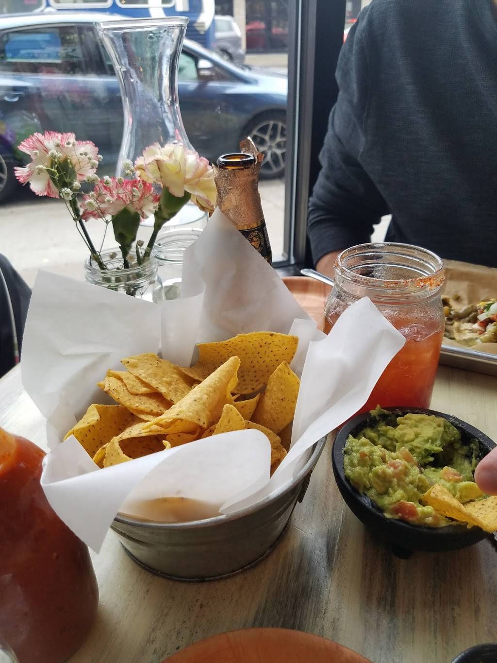 Hecho en Oak Park | restaurant | 1053 Lake St, Oak Park, IL 60301, USA | 7083836900 OR +1 708-383-6900