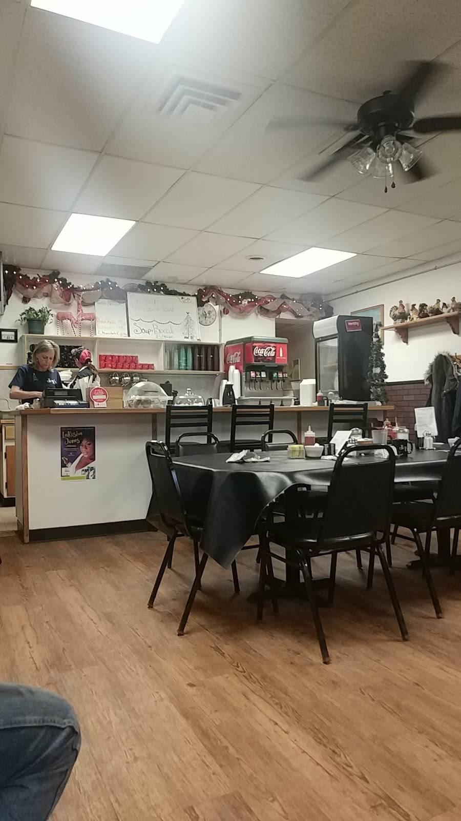 J Ts Country Kitchen | restaurant | 8012 Miller Rd, Swartz Creek, MI 48473, USA | 8106354143 OR +1 810-635-4143