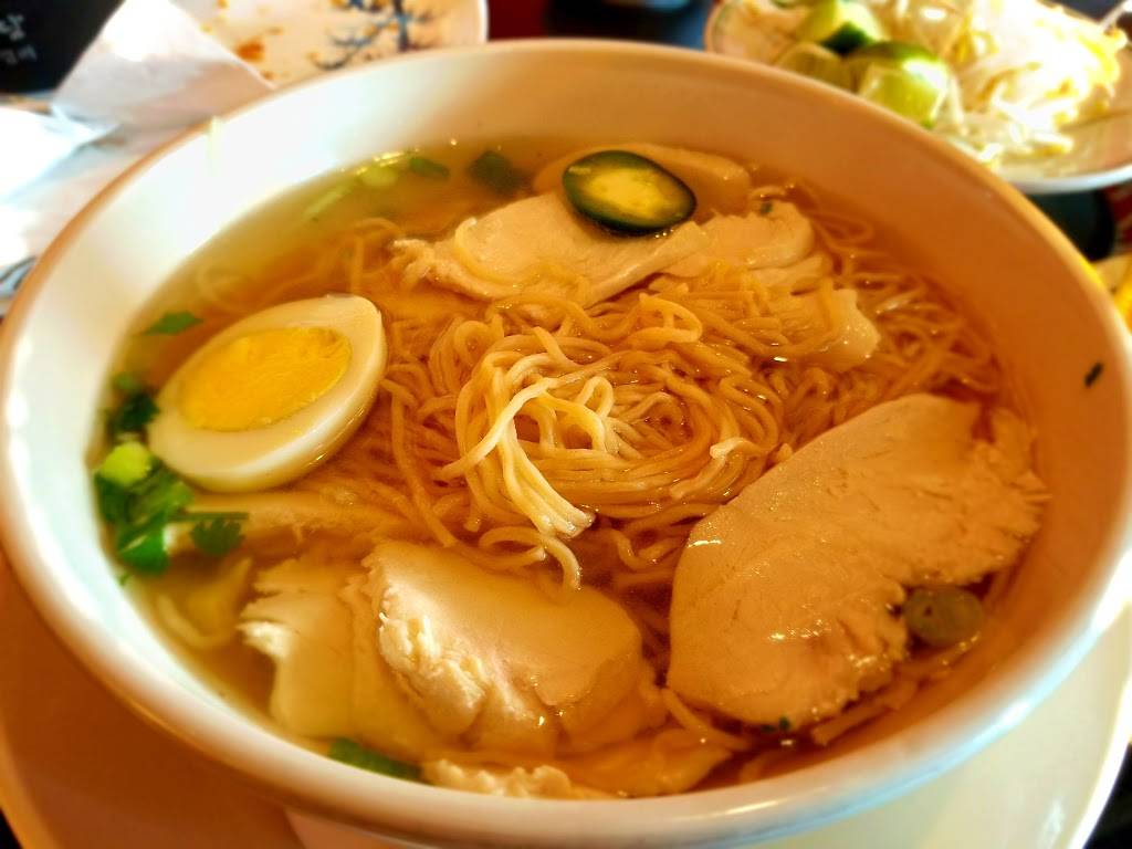 Demis NOODLE HOUSE | restaurant | 1318 10th St W, Palmetto, FL 34221, USA | 9413011212 OR +1 941-301-1212