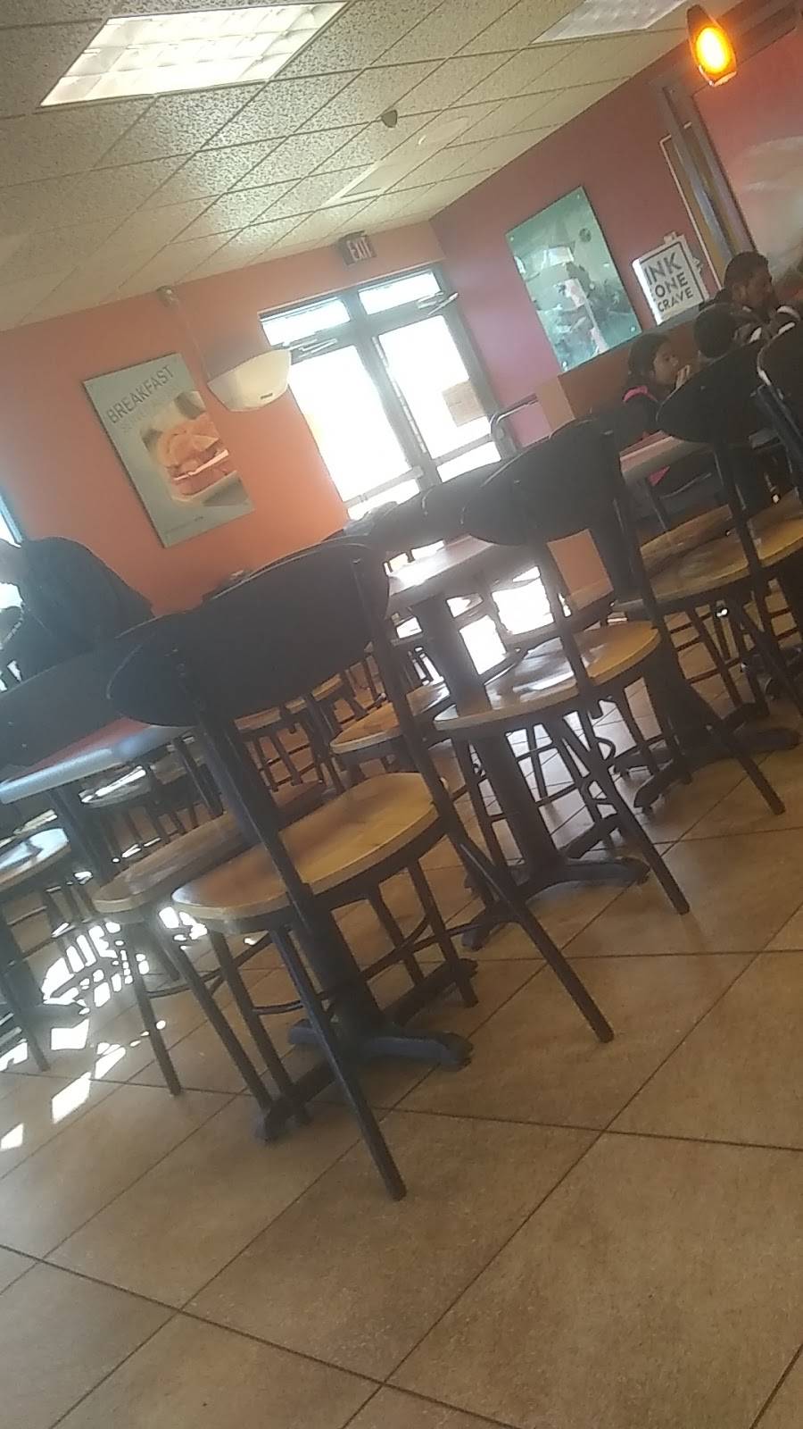 Jack in the Box | restaurant | 570 W Avenue P, Palmdale, CA 93551, USA | 6612738261 OR +1 661-273-8261