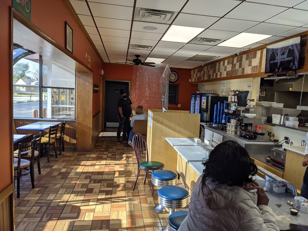 Crossroads Diner | restaurant | 4160 W Loomis Rd, Greenfield, WI 53221, USA | 4148104138 OR +1 414-810-4138