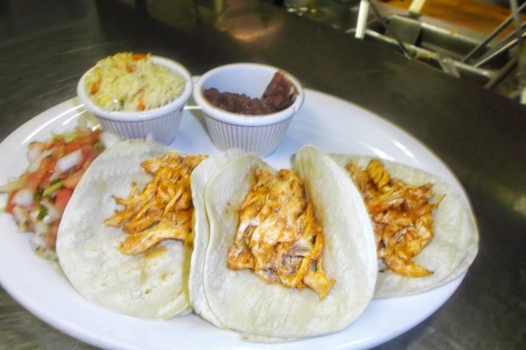 Willys Place | restaurant | 254 N Broad St, Elizabeth, NJ 07208, USA | 9082895250 OR +1 908-289-5250