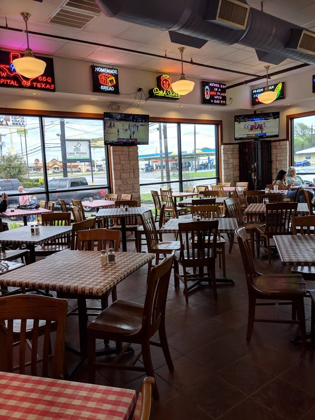 GoodFire Barbecue | restaurant | 8629 Perrin Beitel Rd, San Antonio, TX 78217, USA | 2102671155 OR +1 210-267-1155