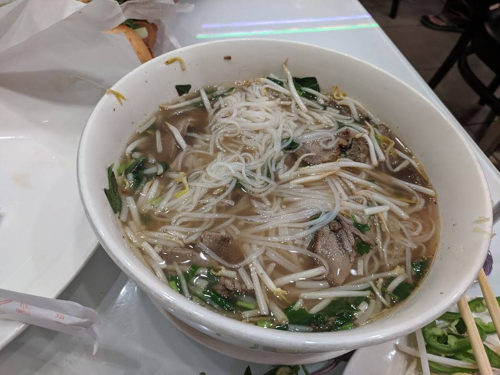 What The Pho | restaurant | 2532 Old Denton Rd #106, Carrollton, TX 75006, USA | 9728100147 OR +1 972-810-0147