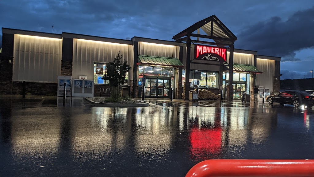 Maverik Adventures First Stop | restaurant | 2023 Redwood Rd, Saratoga Springs, UT 84045, USA | 8017684057 OR +1 801-768-4057