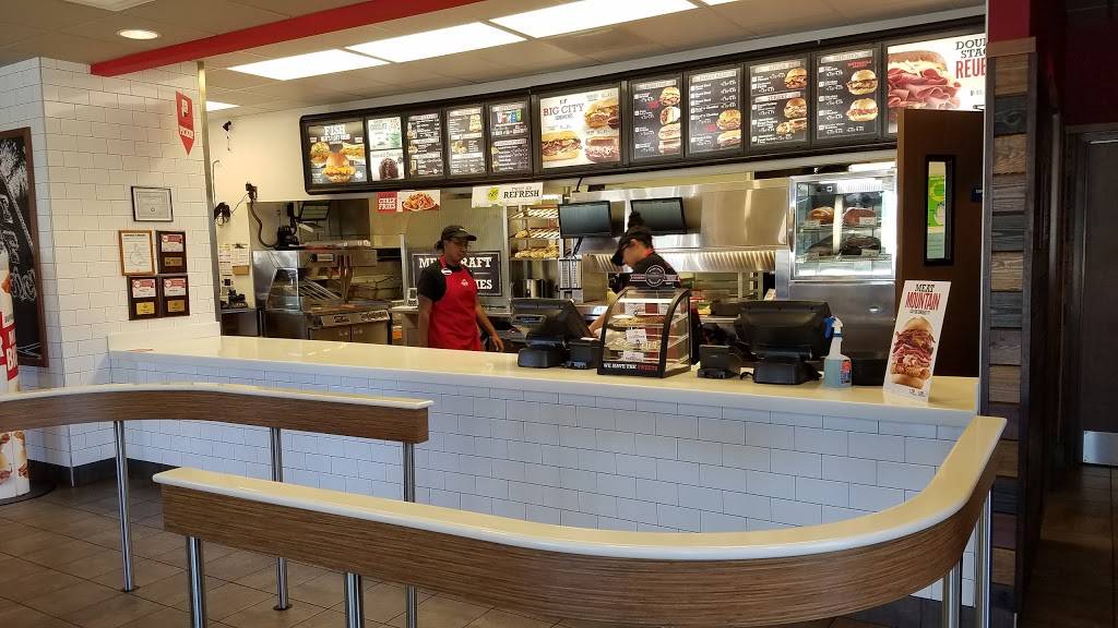 Arbys | restaurant | 1463 E Semoran Blvd, Casselberry, FL 32707, USA | 4076778177 OR +1 407-677-8177