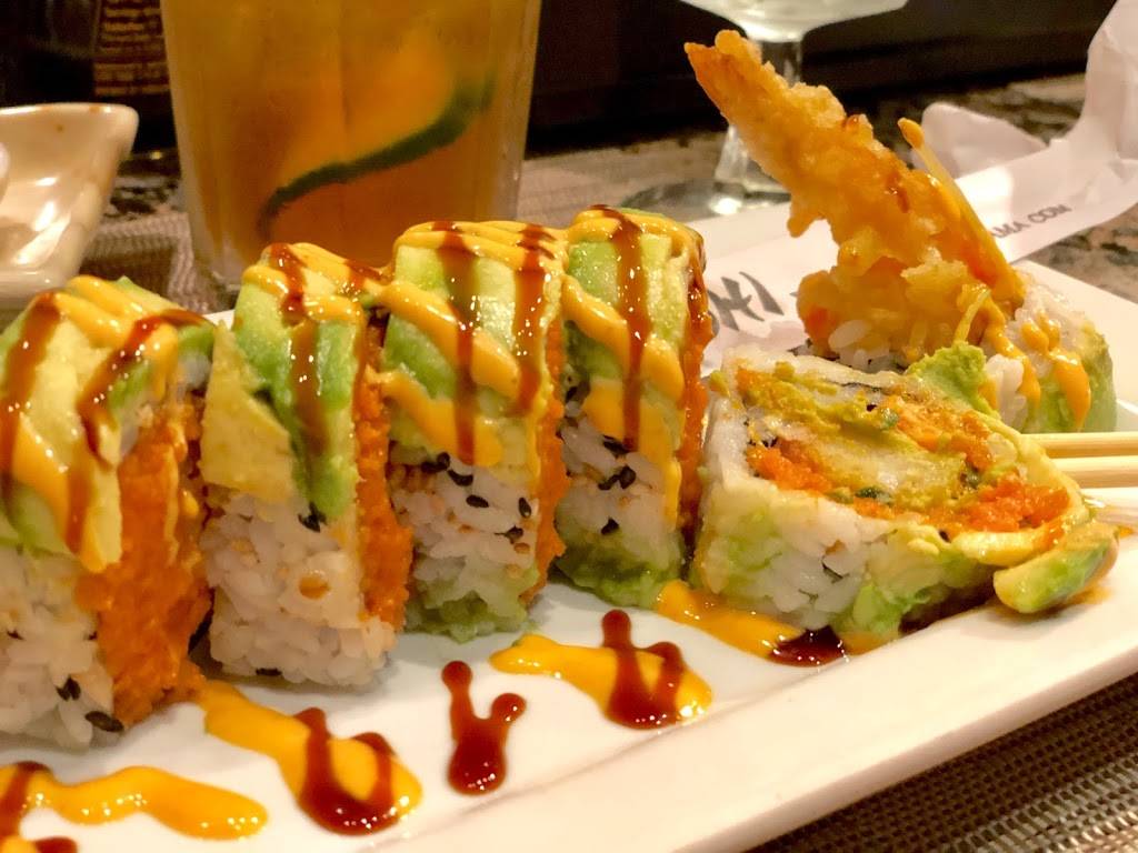 Club Sushi - Fujiyamas | restaurant | 2555 Tamiami Trail N, Naples, FL 34103, USA | 2392614332 OR +1 239-261-4332