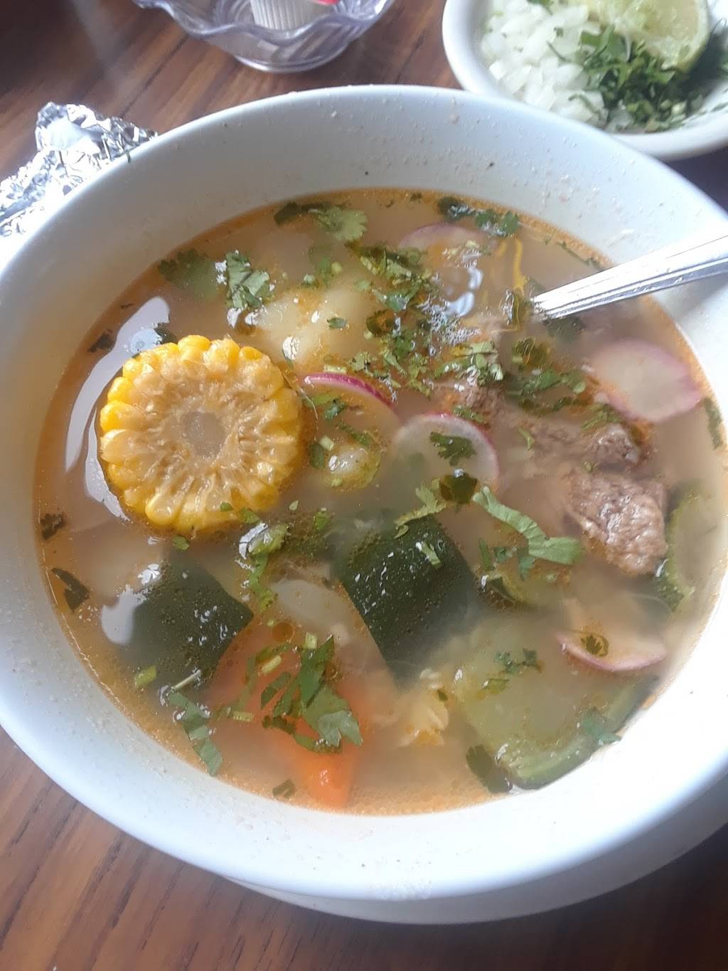 Guadalajara Restaurant | restaurant | 901 S 10th St, Milwaukee, WI 53204, USA | 4146472266 OR +1 414-647-2266