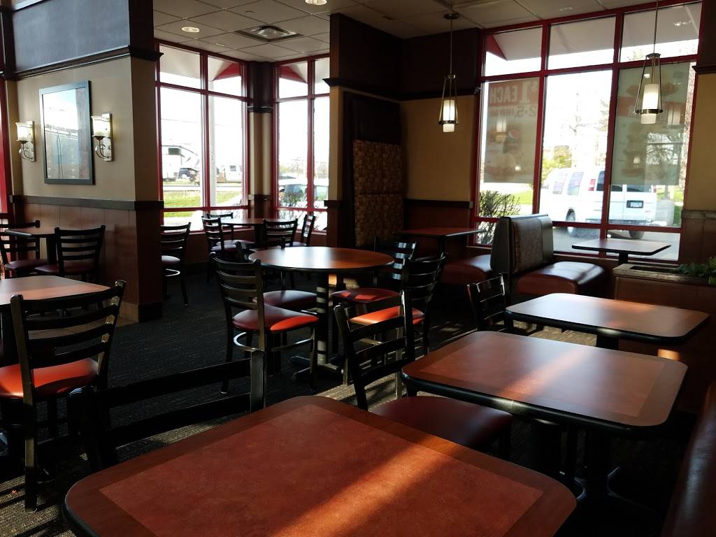 Arbys | restaurant | 14420 N, 28th Pl N, Plymouth, MN 55447, USA | 7635593549 OR +1 763-559-3549