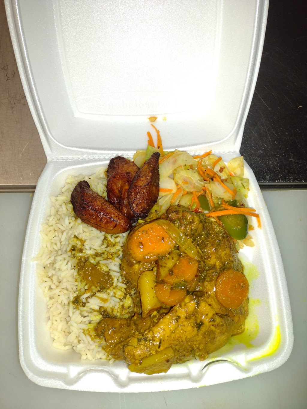 Caribbean Fusion Kitchen | restaurant | 9802 Liberty Rd, Randallstown, MD 21133, USA | 4434319394 OR +1 443-431-9394